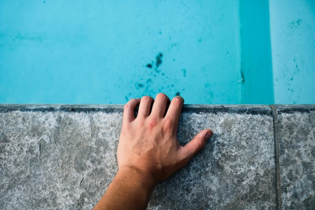 The Importance of Hand Skimming in Florida’s Climate Image